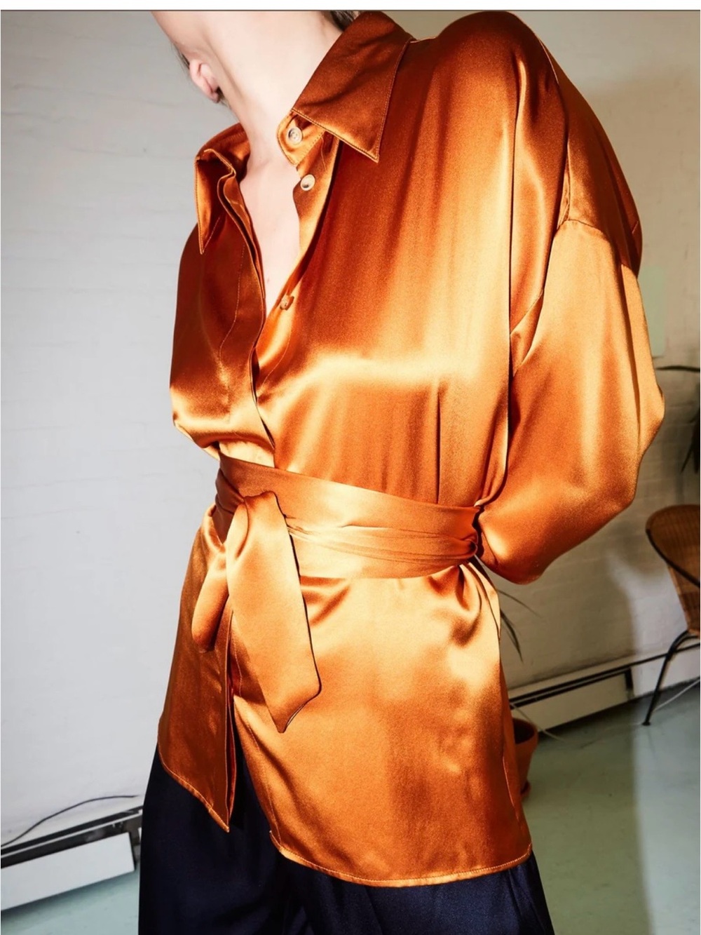 NWOT one Size DATURA WREN Silk Charmeuse  Belted  Blouse in Gold Amber